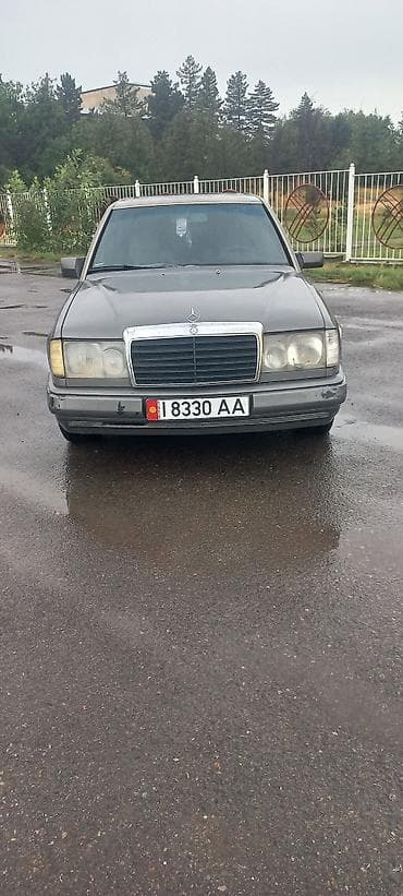 211 mers: Mercedes-Benz W124: 1990 г., 2.3 л, Механика, Бензин, Седан — 2
