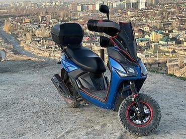 мотоцикл скутер: Тип скутера Suzuki, 150 куб. см, Бензин — 4