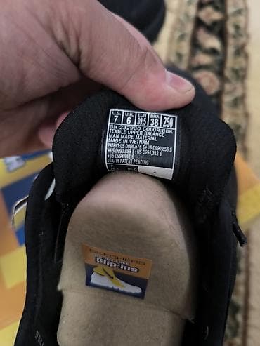 черные босоножки: Мужские кроссовки, 39.5, Skechers, Новый, цвет - Черный — 4