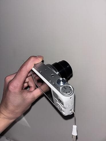 Компактная цифровая камера Samsung WB350F (белая) - Мощный объектив