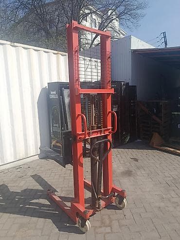 подъёмники: Ручной гидравлический штабелер Описание:Новый . - Тип: ручной — 3