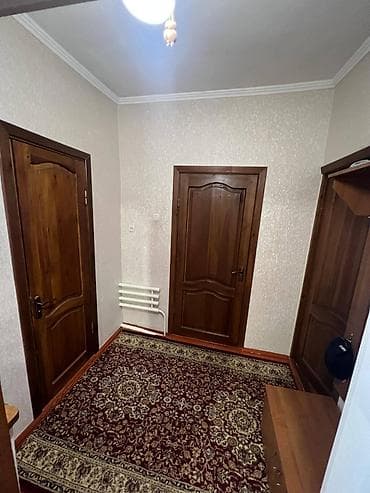 Дома: Продаётся участок вместе с домом. Адрес: ул. Юнусалиева / ул — 3