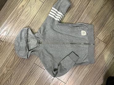 Серая худи на молнии с капюшоном на 8-10 лет. - Материал: мягкий