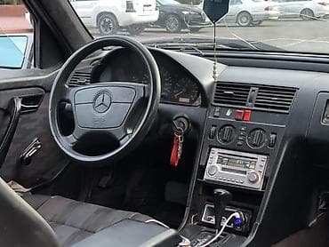 w210 e320: Mercedes-Benz C-Class: 1994 г., 2 л, Автомат, Бензин, Седан — 4