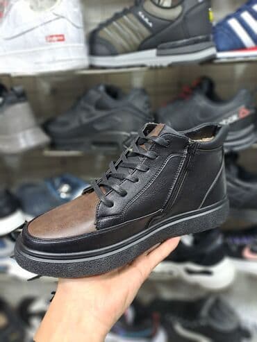 ecco 42: Тёплые обуви💨💨💨
зимние/Тёплые 
Размер 39.40.41.42.43.44 — 4