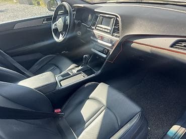 салон машины: Hyundai Sonata: 2018 г., 2 л, Автомат, Газ, Седан — 5