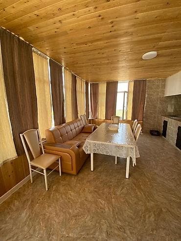 коттедж взморье: Сдаётся двух этажный коттедж на Иссык Куле при въезде в с.Корумду до — 4