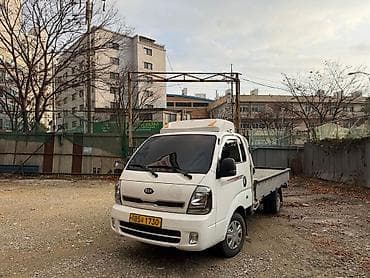 yuan plus byd: Kia BONGO: 2019 г., 2.5 л, Механика, Газ, Фургон — 1