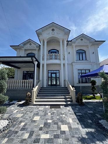 участок большой: 🏡 Продается особняк в районе Арча-Бешик! ✨ 📍 Участок — 6 соток 📐 — 1