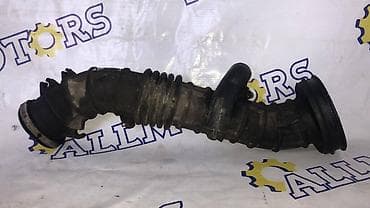 воздушный патрубок: Honda Accord 2000 год (европеец), воздушная гофра — 1