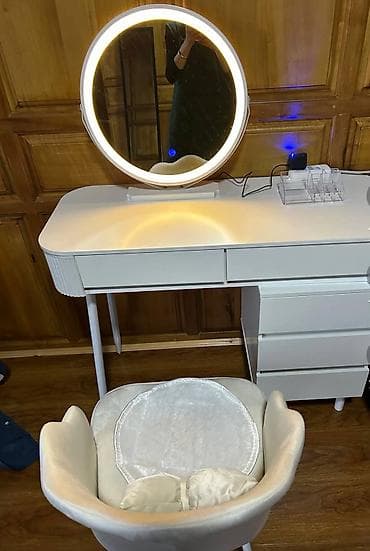 туалетный столик с зеркалом бишкек: Туалетный столик, Новый, Со шкафом, цвет - Белый — 1