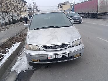 авто под: Honda Shuttle: 1998 г., Минивэн — 2