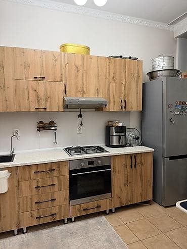 дом на калеса: Продаётся жилой дом с большим навесом и закрытым двором. 170м2 — 7