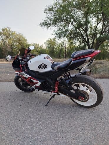 сколько стоит спортивные мотоциклы: Спортбайк Suzuki, 1000 куб. см, Бензин, Взрослый, Б/у — 6