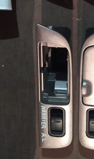 Toyota Harrier Кнопка стеклоподъемника, Тойота Хариер ЗАДНЯЯ ЛЕВАЯ