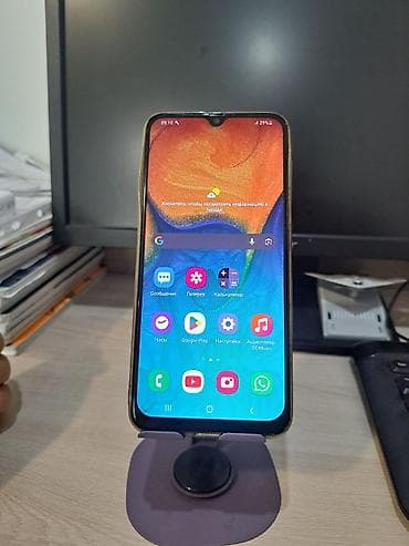 samsung a10: Samsung Б/у, 32 ГБ, цвет - Синий, 2 SIM — 1