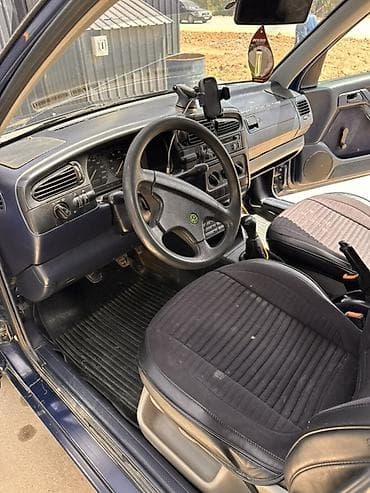 авто лизинк бишкек: Volkswagen Vento: 1993 г., 1.8 л, Кол менен иштөөчү, Бензин, Седан — 7