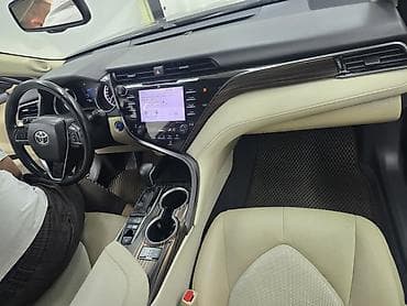 toyota vitiz: Toyota Camry: 2019 г., Автомат, Гибрид, Седан — 5