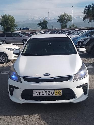 rio de tower: Kia Rio: 2017 г., Механика, Седан — 1