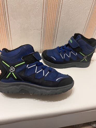 зимние сопоги: Ботиночки Деми В очень хорошем состоянии! Размер 33 идут в размер — 1