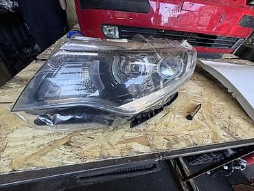 led свет: Передняя левая фара Kia — 1