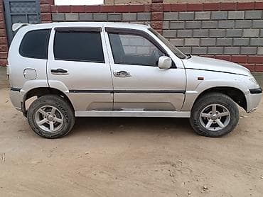 сокулук авто: Chevrolet Niva: 2005 г., Кол менен иштөөчү, Бензин, Жол тандабас — 8