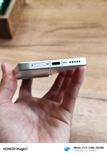 Vivo X300, Б/у, 256 ГБ, цвет - Белый, 2 SIM — 6