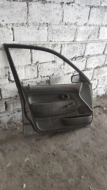 mazda 623: Дверь Комплект Mazda — 2