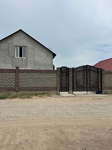 комна: Продаю дом,6 комнат вода, свет, отопление,дом кирпичный.Ак Ордо -2 — 1