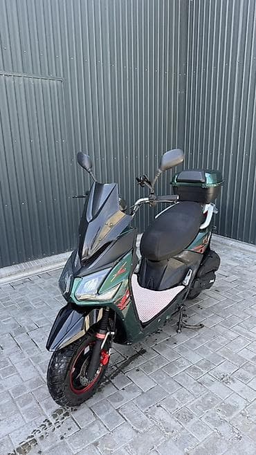 Скутеры: Тип скутера 150 куб. см, Бензин, Б/у — 1