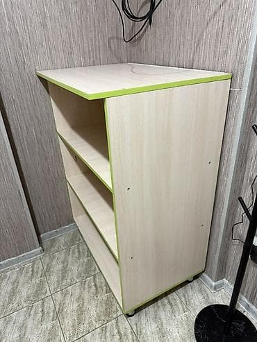 Текчелер, стеллаждар, секичелүү койгучтар: Гүлдөр үчүн секичелүү текче, ЛДСП — 2