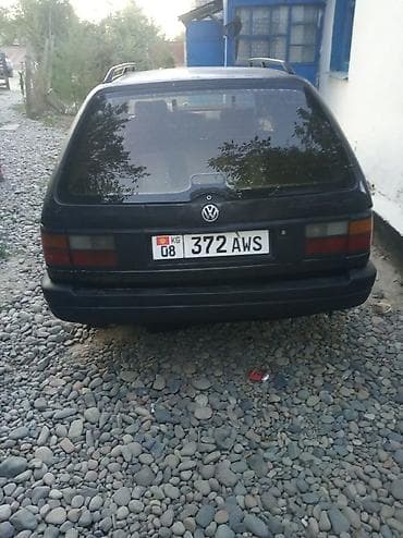 Volkswagen Passat: 1990 г., 1.8 л, Механика, Газ — 3