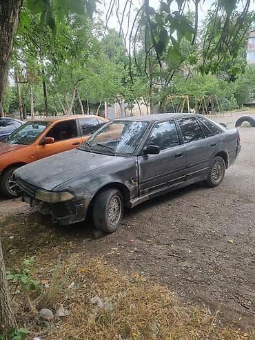 lexus lm: Toyota Carina: 1990 г., Седан — 1