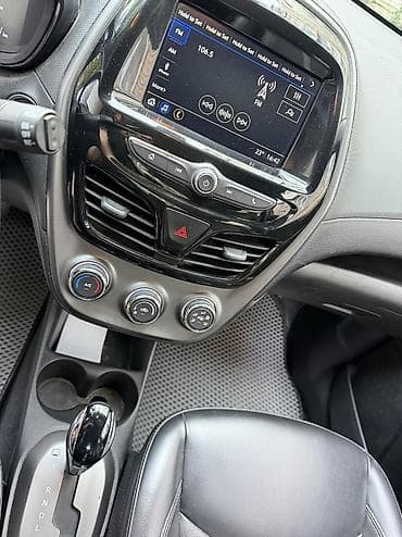 срочный: Chevrolet Spark: 2020 г., 1 л, Автомат, Бензин, Хэтчбэк — 7