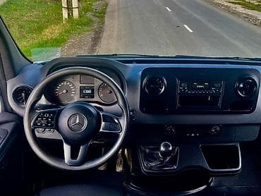 грузопассажирский спринтер: Mercedes-Benz Спринтер: 2018 г., 2.2 л, Механика, Дизель, Фургон — 2