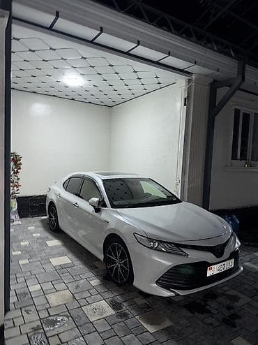 Продажа авто: Toyota Camry: 2019 г., Гибрид — 6