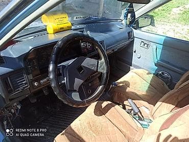 для такси авто: Mazda 323: 1985 г., 1.5 л, Механика, Бензин, Хэтчбэк — 2