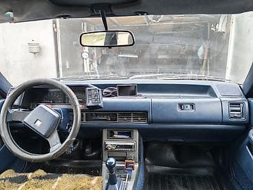 mazba 323: Mazda 626: 1985 г., 2 л, Механика, Бензин, Хэтчбэк — 5