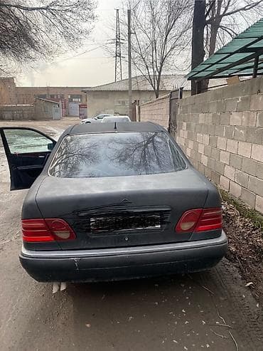 Mercedes-Benz E-Class: 1996 г., 3 л, Механика, Дизель, Седан