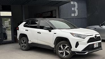 Toyota RAV4: 2021 г., 2.5 л, Вариатор, Гибрид, Кроссовер at lalafo.kg Toyota RAV4: 2021 г., 2.5 л, Вариатор, Гибрид, Кроссовер