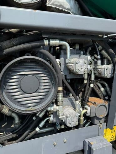 не рабочий афто: Асфальтоукладчик Vögele Super 1800-3L (гусеничный) - Серия SUPER — 4