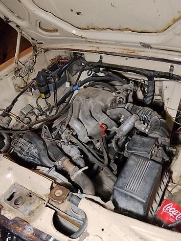 авто рага: ГАЗ 24 Volga: 1982 г., 2.5 л, Кол менен иштөөчү, Бензин, Седан — 3