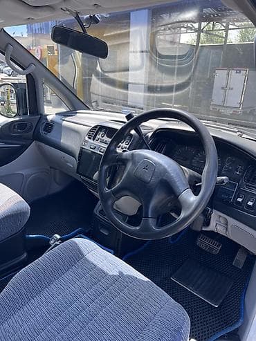 митсубиси спес гир: Mitsubishi Space Gear: 2003 г., 3 л, Автомат, Бензин, Минивэн — 5