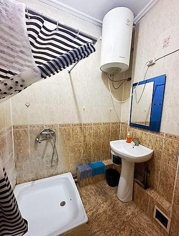Кыймылсыз мүлк: 2 бөлмө, 48 м², Жаш гвардия 105-серия, 3 кабат, Эски ремонт — 8