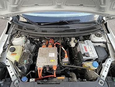 e70: Dongfeng : 2022 г., Электромобиль, Седан — 10