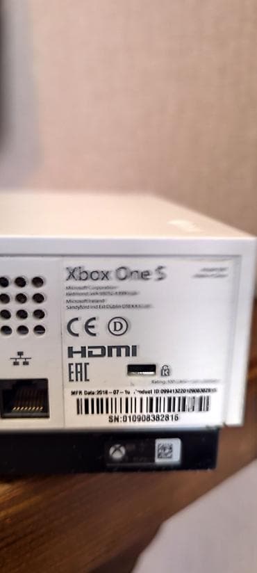 xbox wireless controller купить: Игровая консоль Microsoft Xbox One S (модель 1681) Комплектация: - — 2