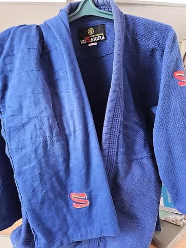 Турники и брусья: Кимоно (кэйкоги) для дзюдо/дзюдзюцу два костюма размеры указаны на — 7