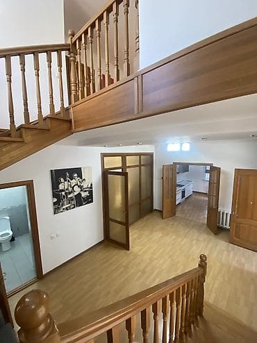 аренда ист: 220 м², 5 комнат — 9