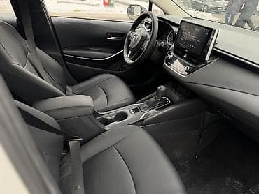 k 5: Toyota Corolla: 2019 г., 1.8 л, Вариатор, Гибрид, Седан — 9