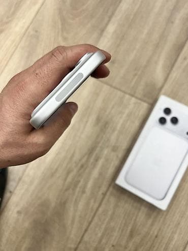 aiphone xs: IPhone 17 Pro Max, Б/у, 256 ГБ, Белый, Зарядное устройство, Защитное стекло, Чехол, 99 % — 5